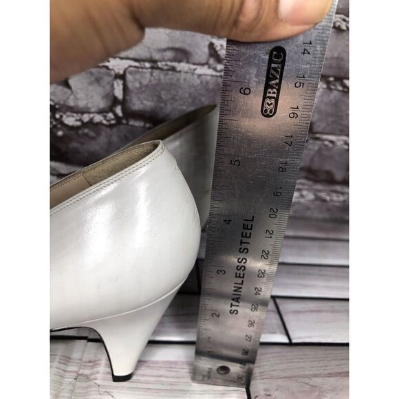 VTG David Evins White Leather Black Cap Toe Dress Heels Women’s Sz 7AA US/37.5EU - Picture 11 of 16